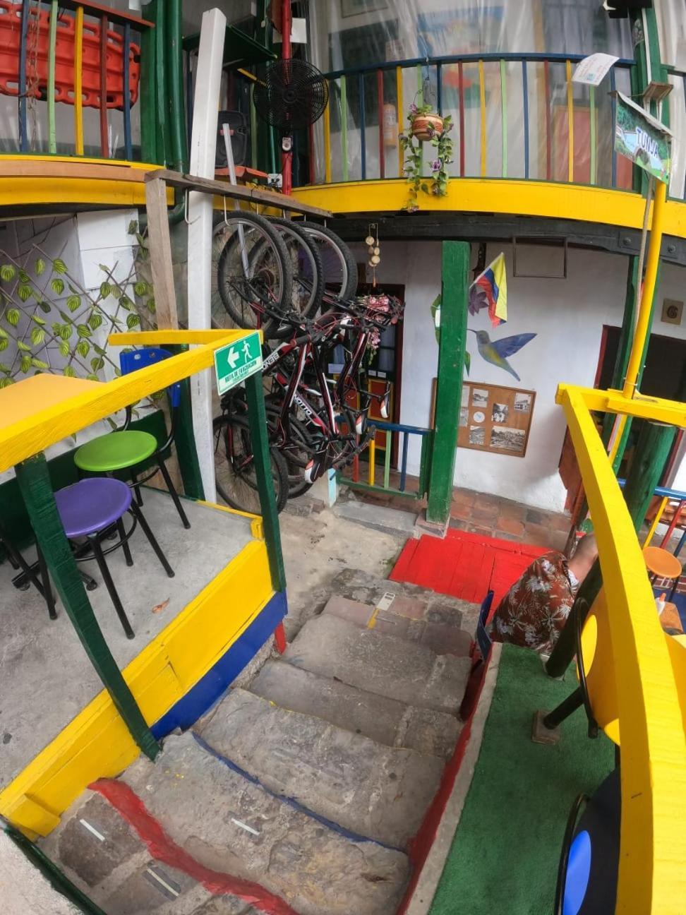 Hostal Gastro Bar Casa Colibri Bogota Exterior photo
