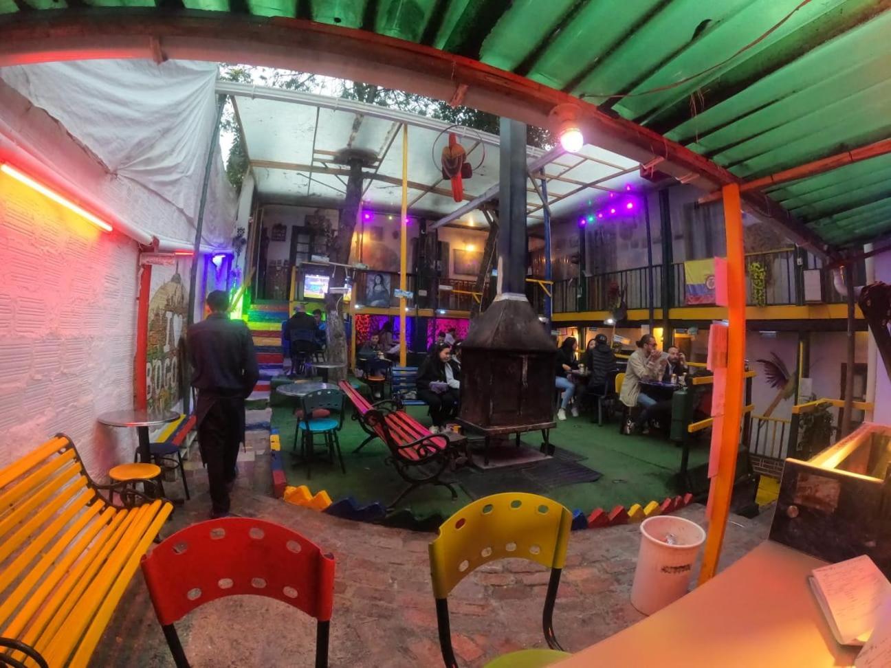 Hostal Gastro Bar Casa Colibri Bogota Exterior photo