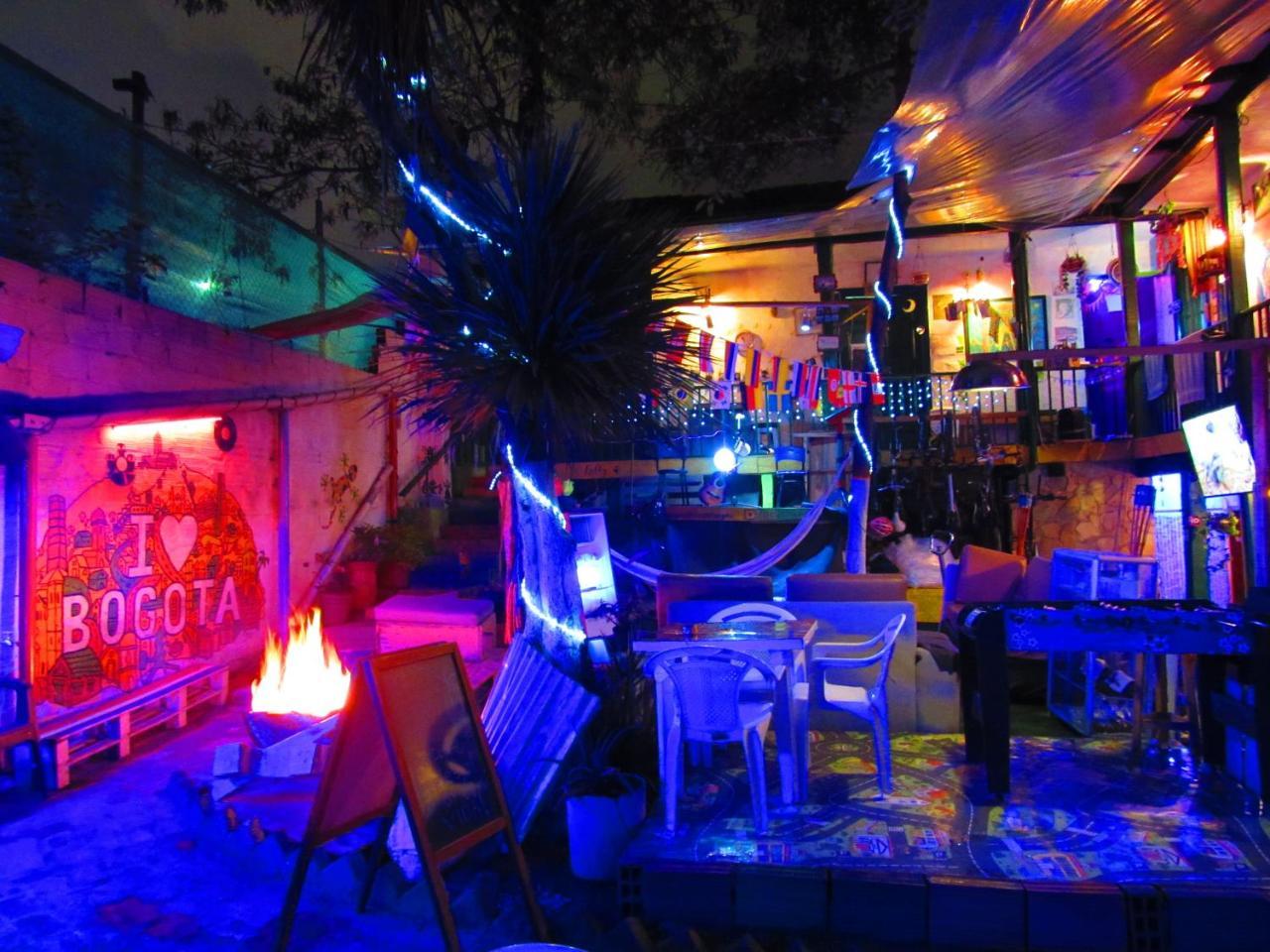 Hostal Gastro Bar Casa Colibri Bogota Exterior photo